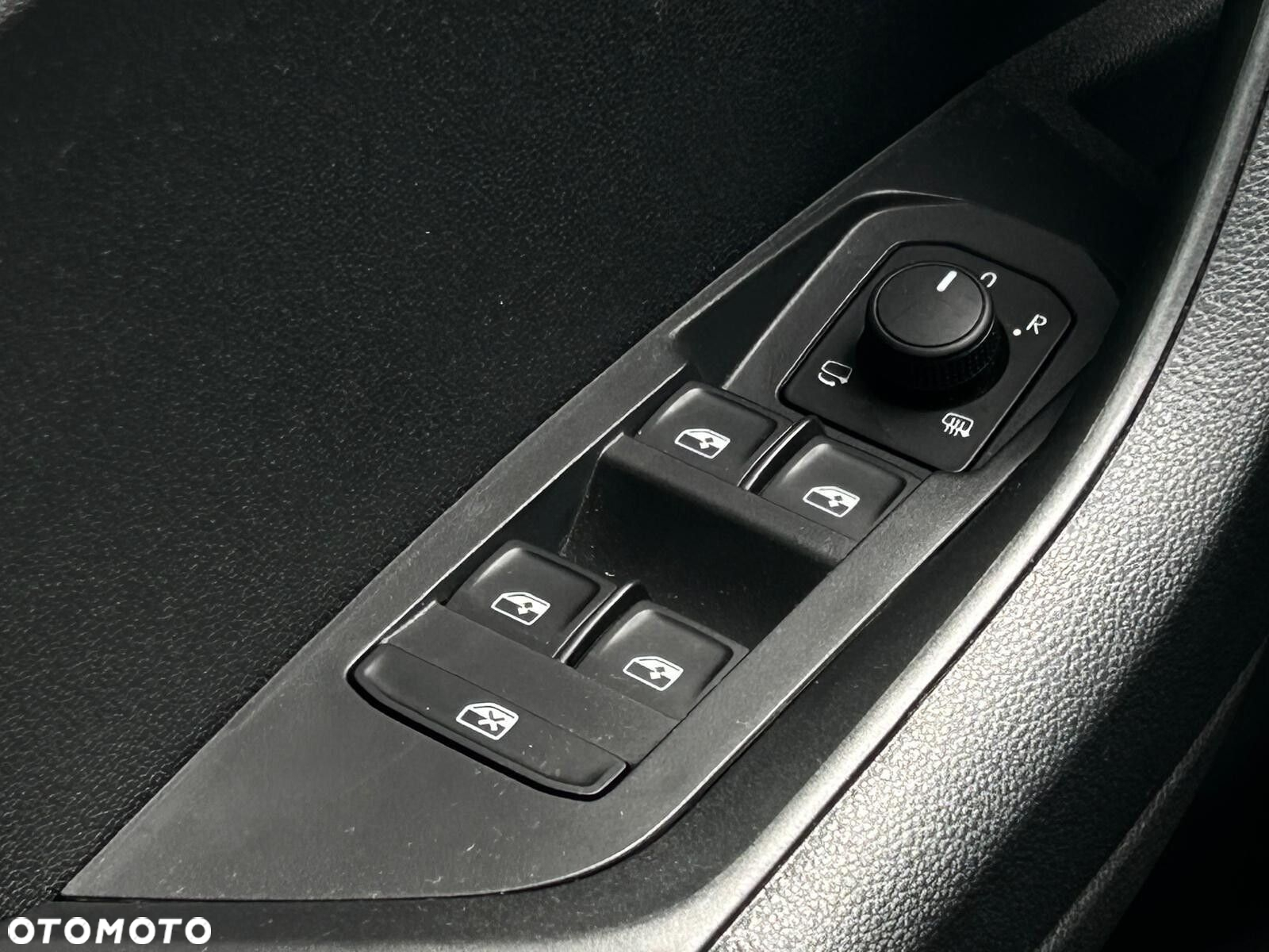 Skoda Karoq 1.5 TSI ACT Selection DSG - 21
