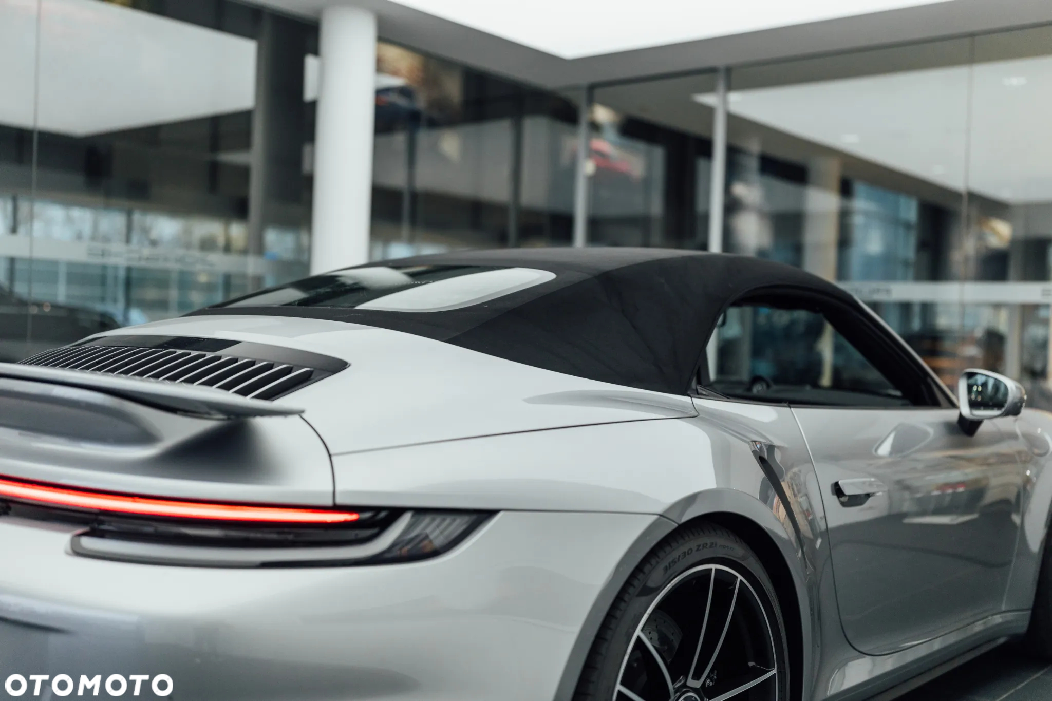 Porsche 911 Carrera Turbo Cabrio - 35