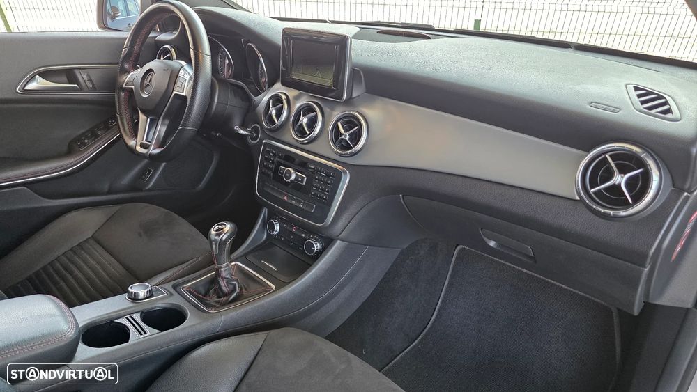 Mercedes-Benz CLA 200 CDI AMG Line - 17