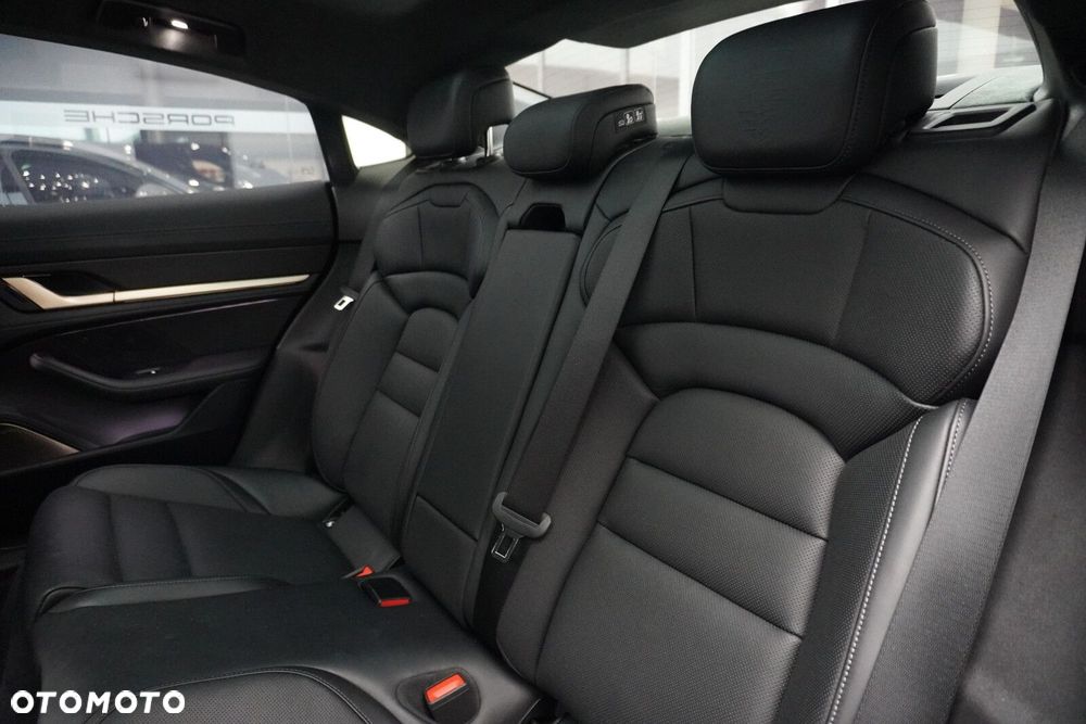 Porsche Taycan Turbo S - 31