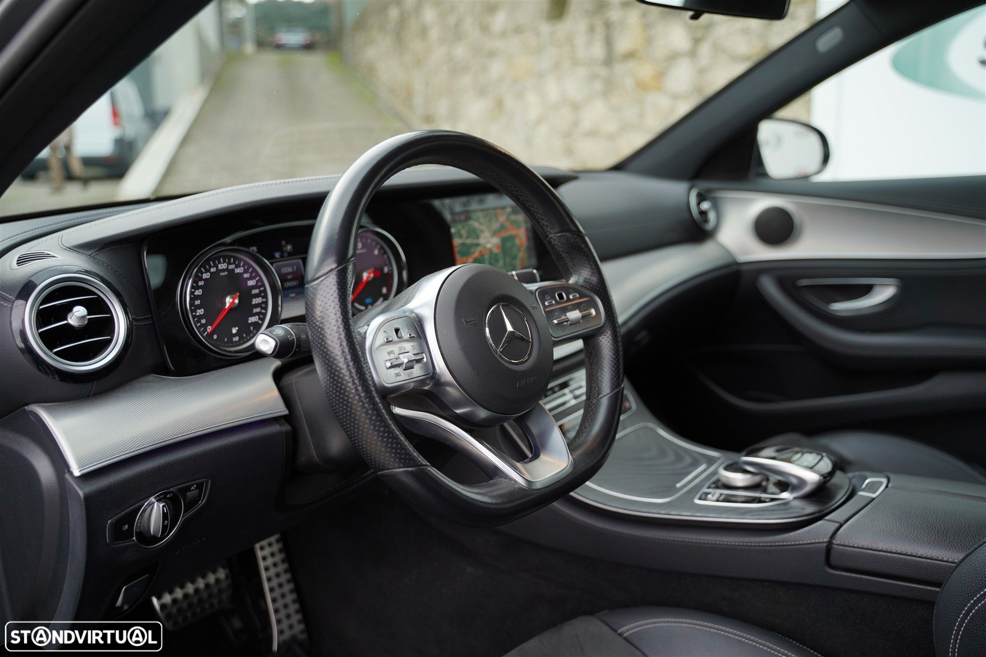 Mercedes-Benz E 300 de AMG Line - 30