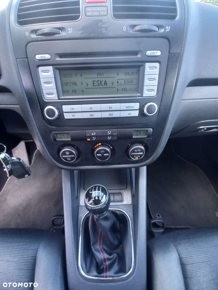 Volkswagen Golf - 27