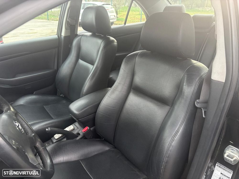 Toyota Avensis SD 2.2 D-4D Sol+GPS - 4