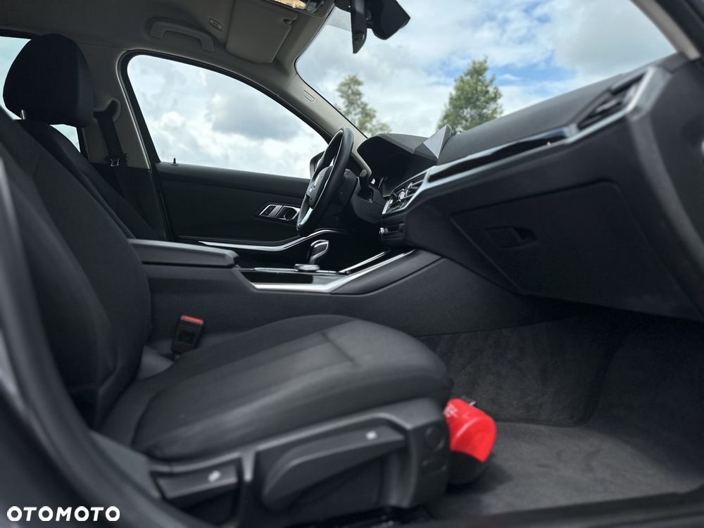 BMW Seria 3 318i Advantage sport - 25
