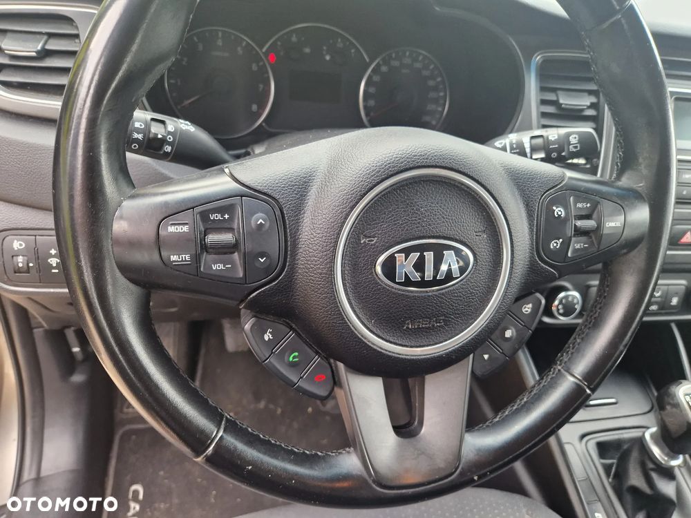 Kia Carens 1.6 GDI Edition 7 - 8