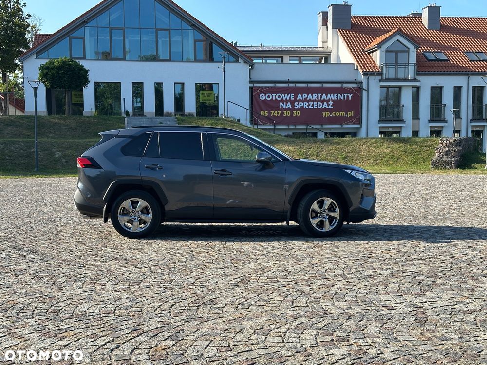 Toyota RAV4 - 8