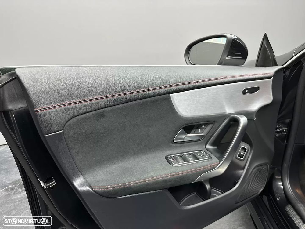 Mercedes-Benz CLA 250 e AMG Line - 25