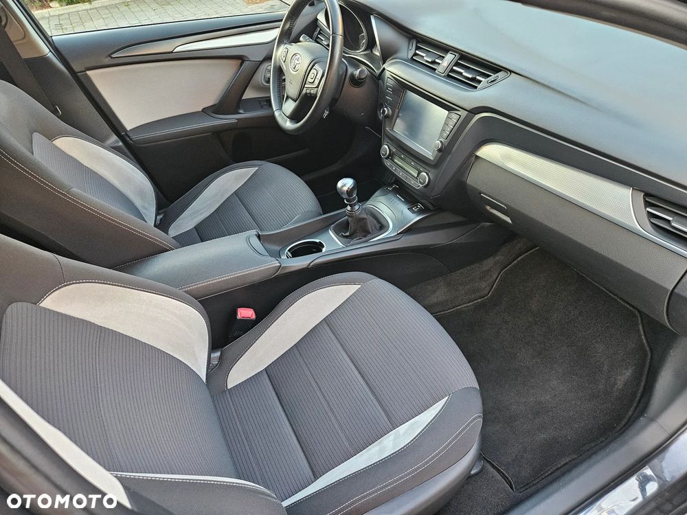 Toyota Avensis - 20