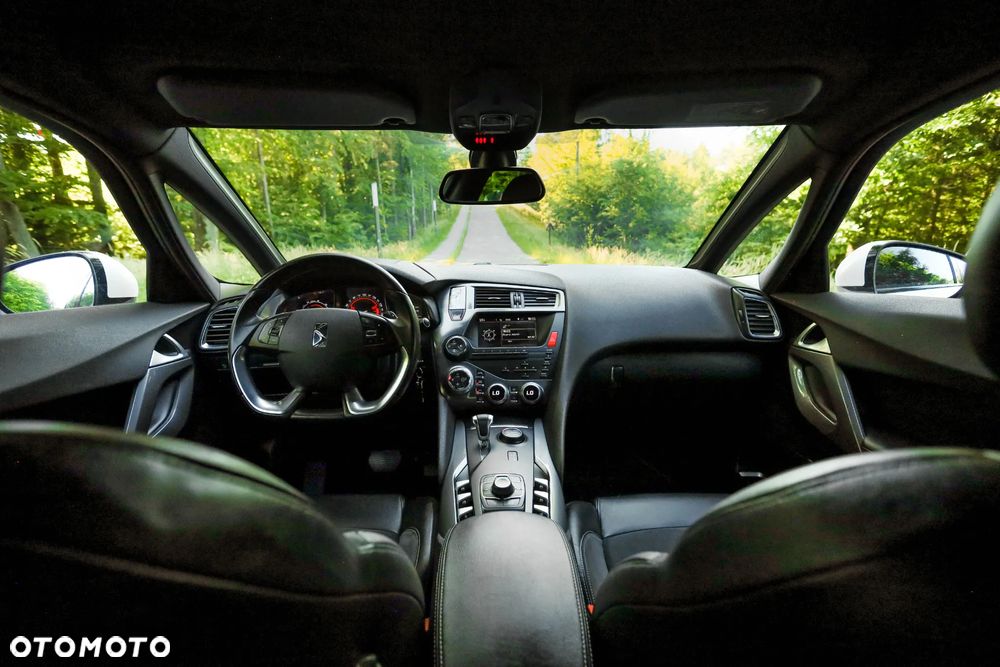 Citroën DS5 2.0 HDi Hybrid4 SoChic MCP - 23