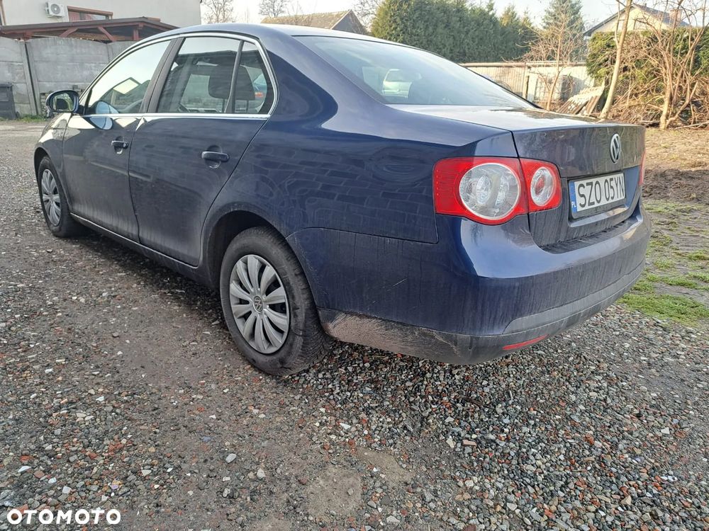 Volkswagen Jetta 1.9 TDI Trendline - 3