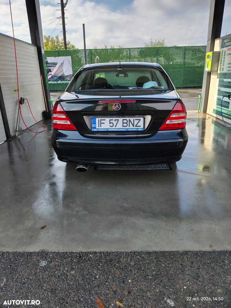Mercedes-Benz C - 8