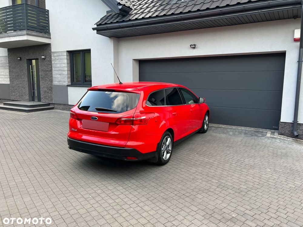 Ford Focus 1.5 TDCi Red Edition - 13
