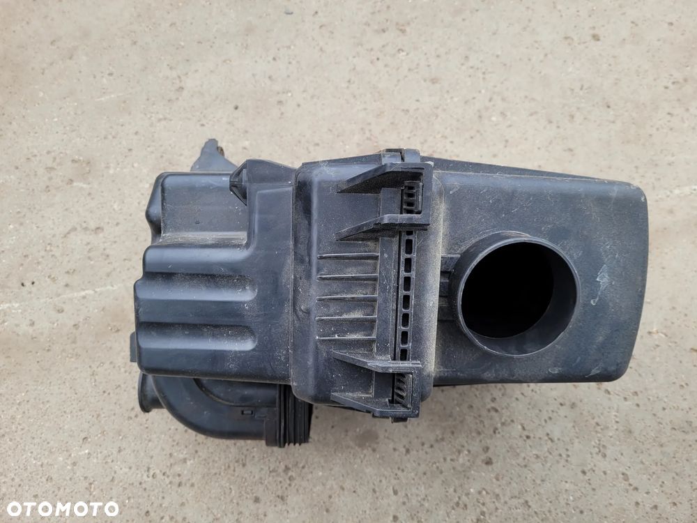 Obudowa filtra powietrza Kia Soul I Lift 1,6 GDI 2013r G4FD 28110-2K600 - 3