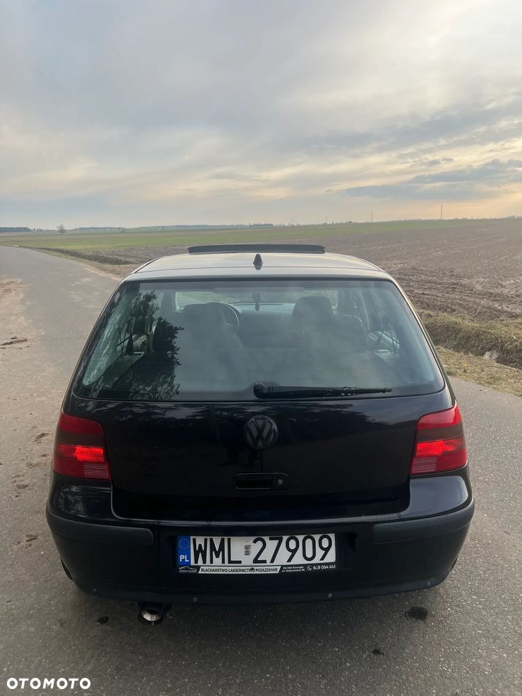Volkswagen Golf 1.6 Comfortline - 4