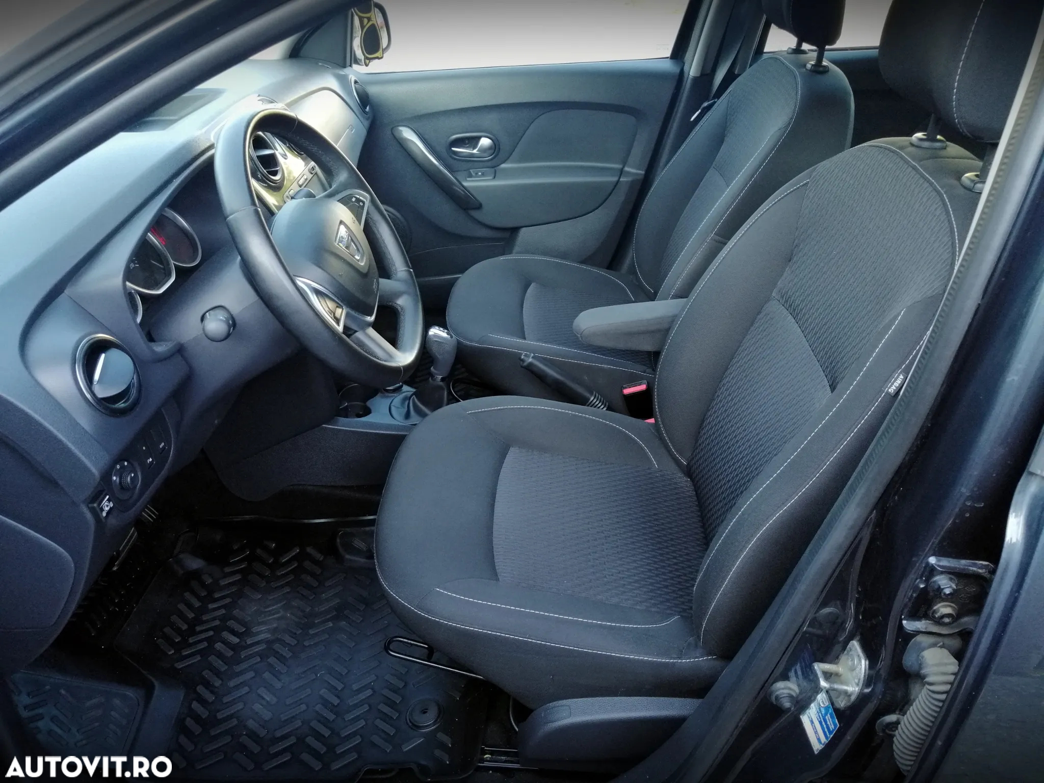 Dacia Logan MCV 0.9 TCe 90 CP Easy-R Prestige - 8