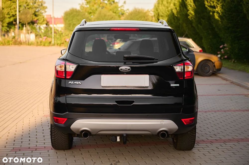 Ford Kuga 1.5 EcoBoost 2x4 Titanium - 11