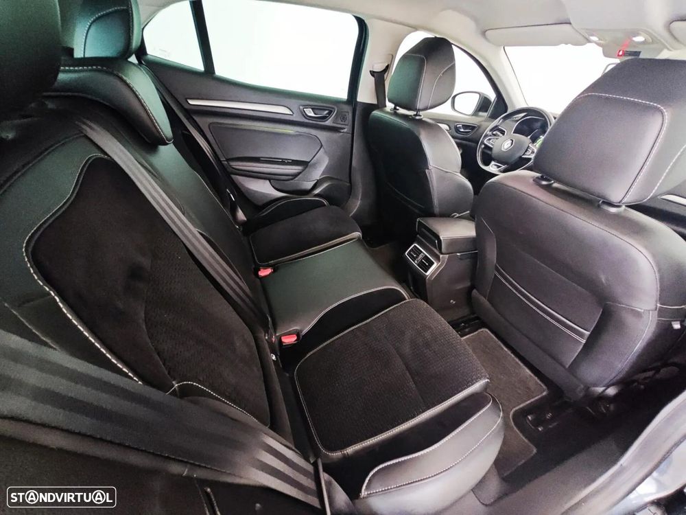 Renault Mégane ENERGY TCe 130 EDC INTENS - 32