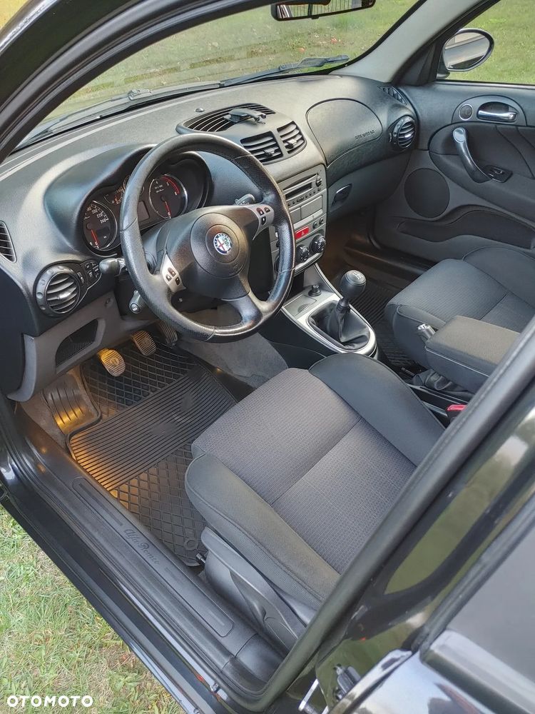 Alfa Romeo 147 1.9 JTD 8V Progression - 24