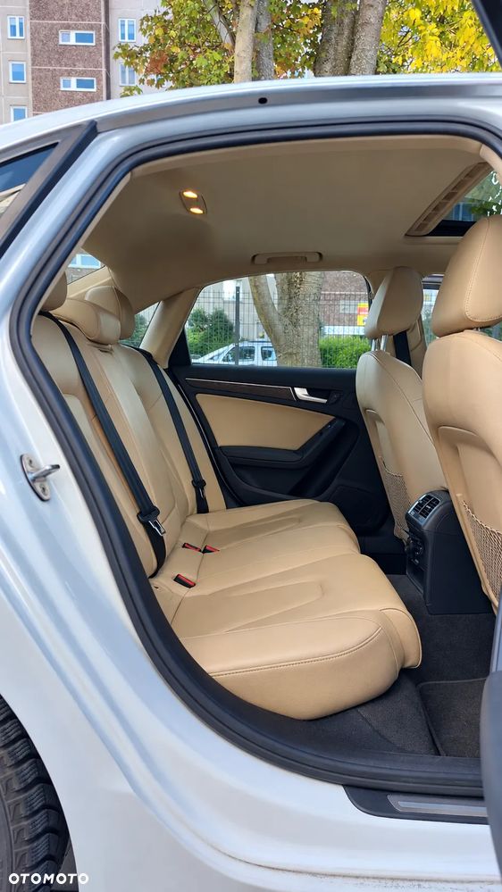 Audi A4 Limousine - 13
