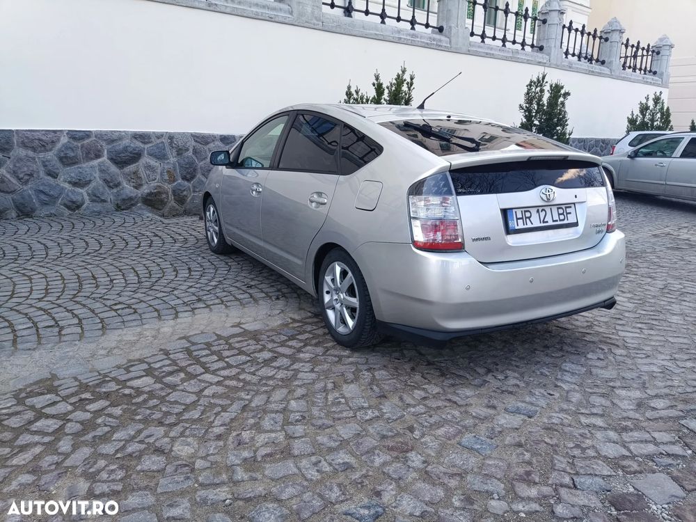 Toyota Prius - 9