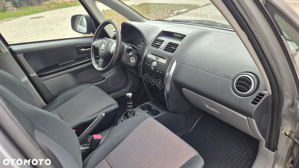 Suzuki SX4 - 5