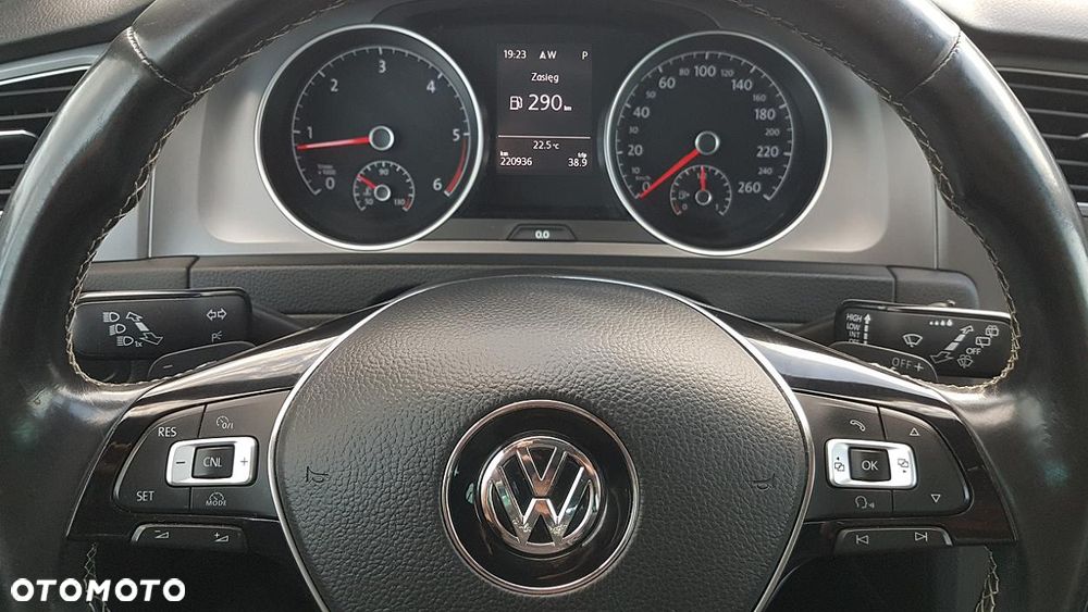 Volkswagen Golf 2.0 TDI BlueMotion Technology DSG Lounge - 30