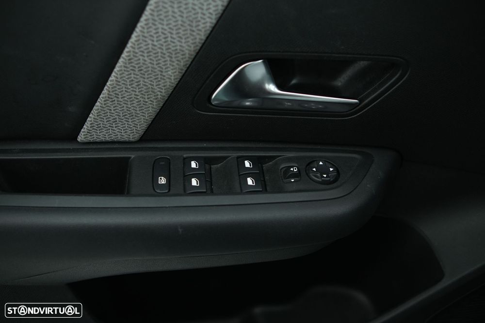 Citroën C4 1.2 PureTech Plus EAT8 - 23