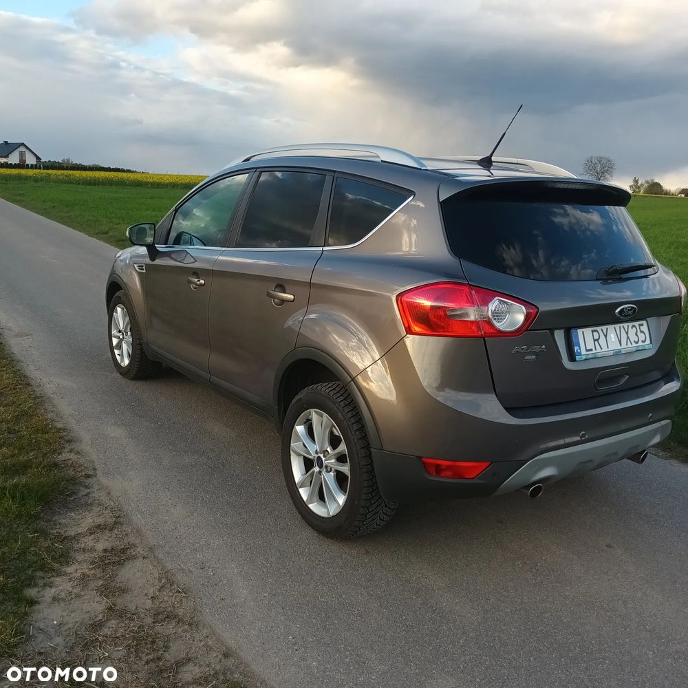 Ford Kuga 2.0 TDCi 2x4 Titanium - 6