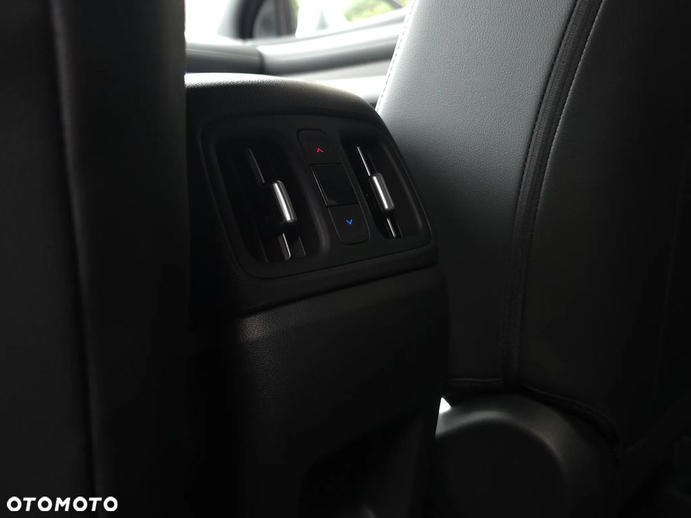Hyundai Tucson 1.6 T-GDi HEV Smart Black 2WD - 25