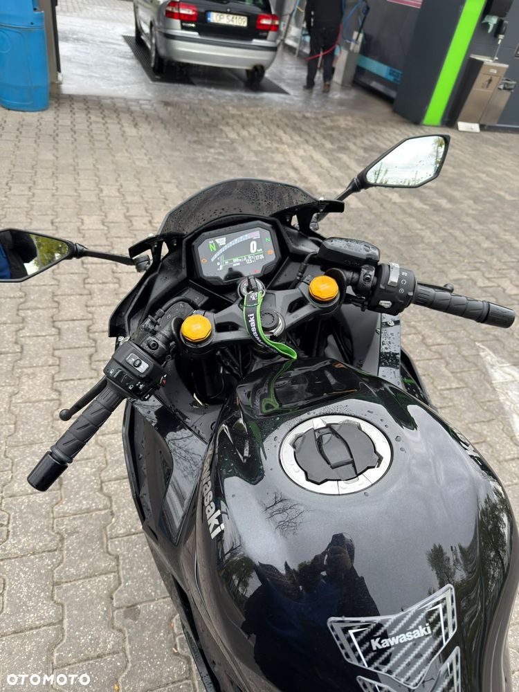 Kawasaki ZXR - 7