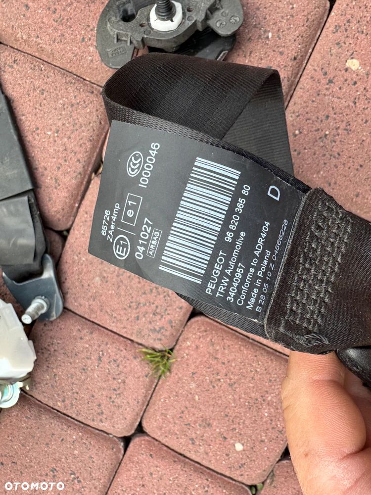 DESKA KONSOLA KOKPIT PODUSZKA PASY PEUGEOT 3008 I - 18