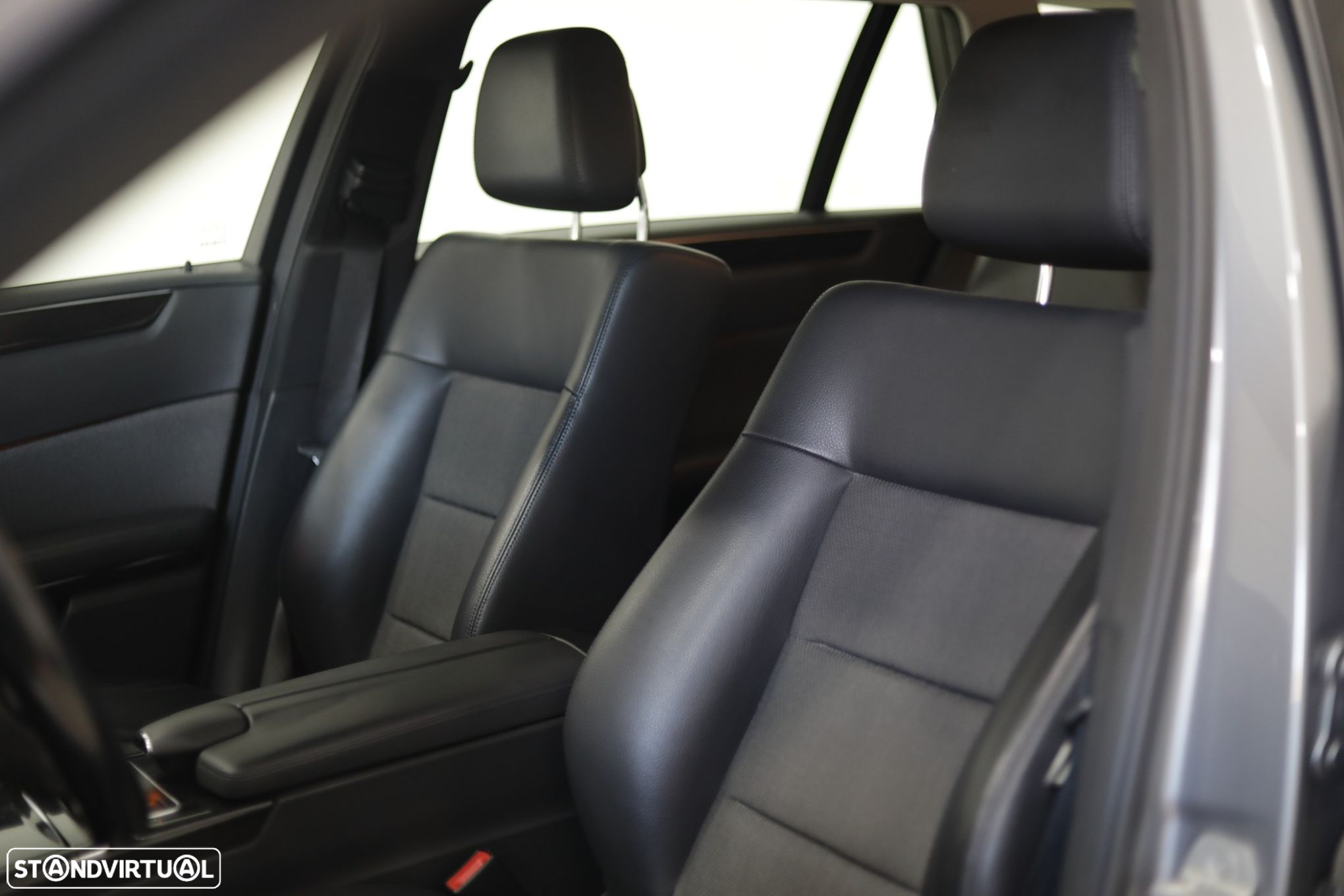 Mercedes-Benz E 250 CDi Avantgarde BE Auto. - 28