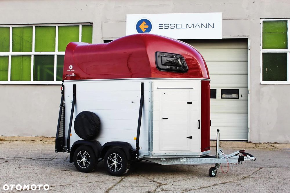 Esselmann przyczepa do przewozu zwierząt z siodlarnią - 5