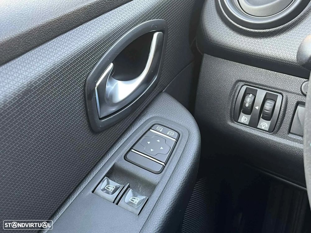 Renault Clio IV Van 1.5 dCi 75cv - 11
