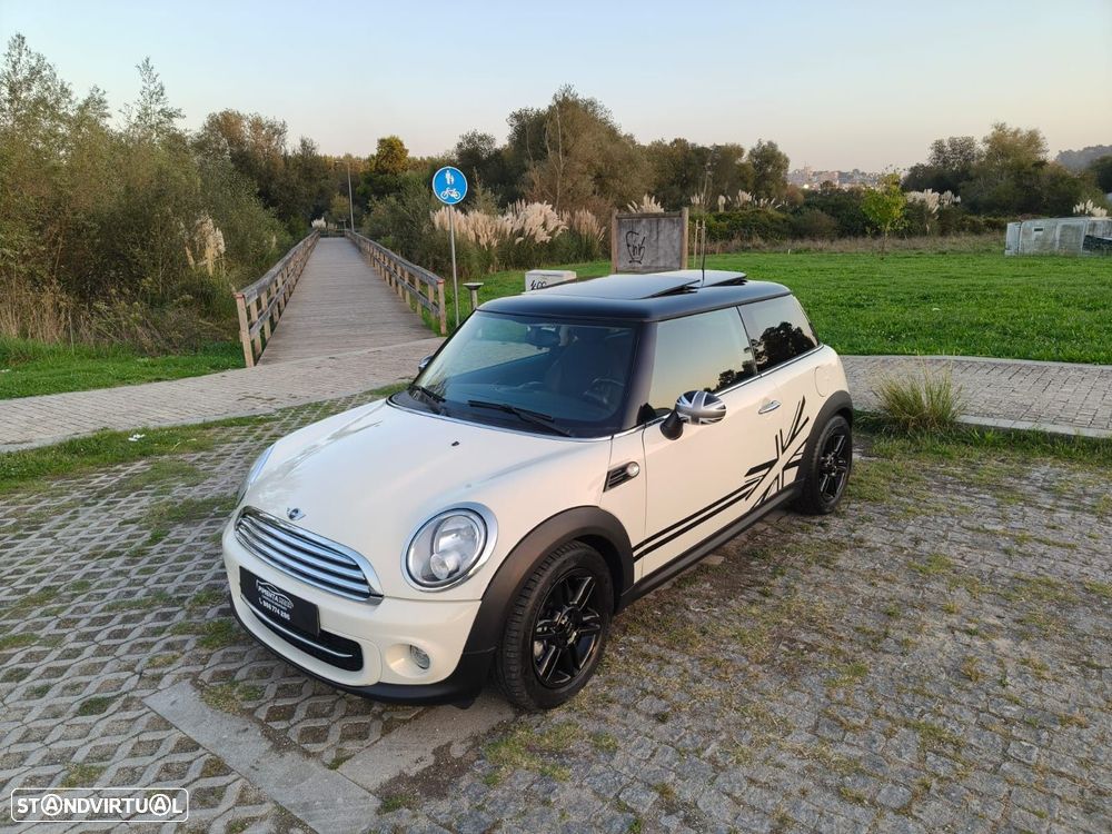 MINI 3 Portas Cooper D - 1