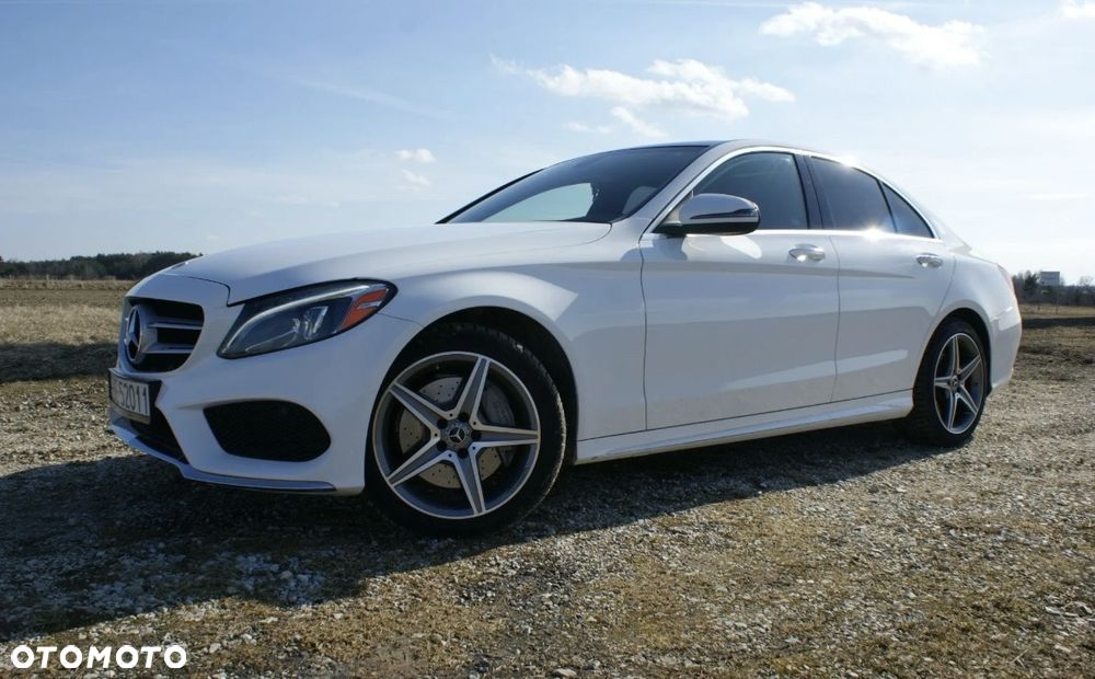 Mercedes-Benz Klasa C 300 9G-TRONIC - 2