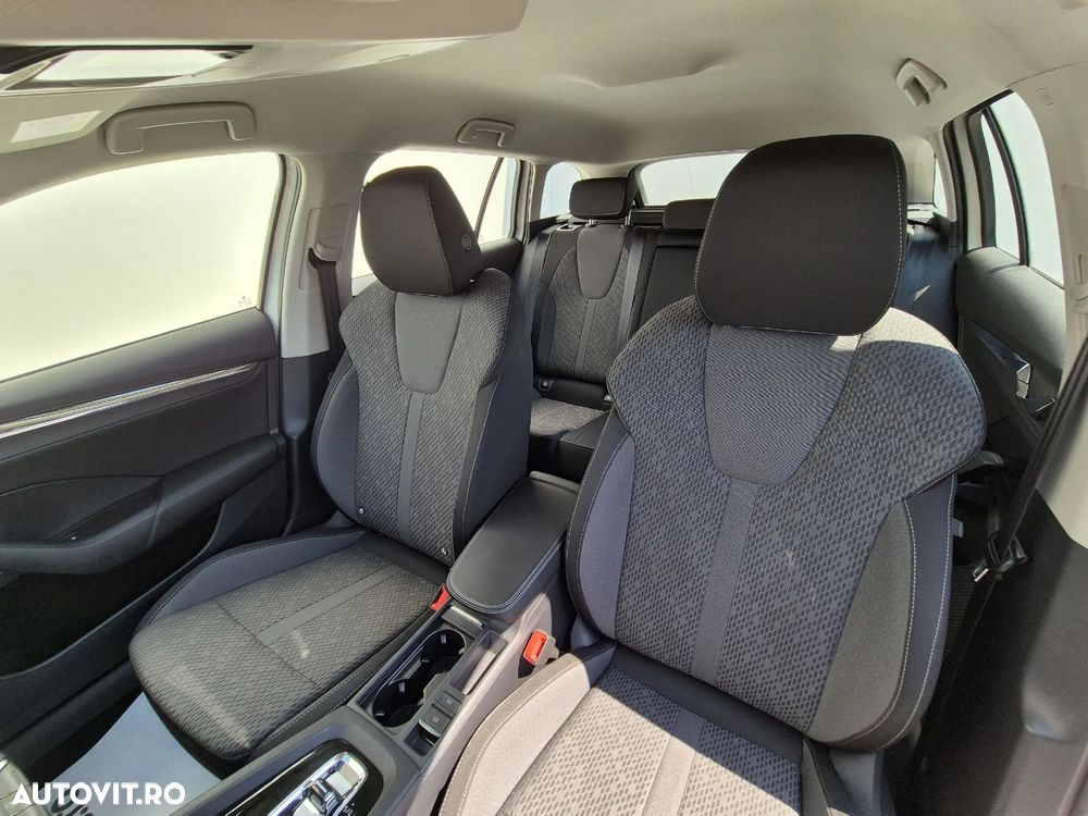 Skoda Octavia Combi 2.0 TDI DSG Style - 10