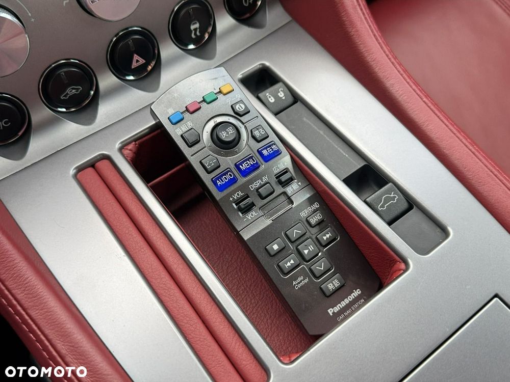 Aston Martin DB9 Touchtronic - 24