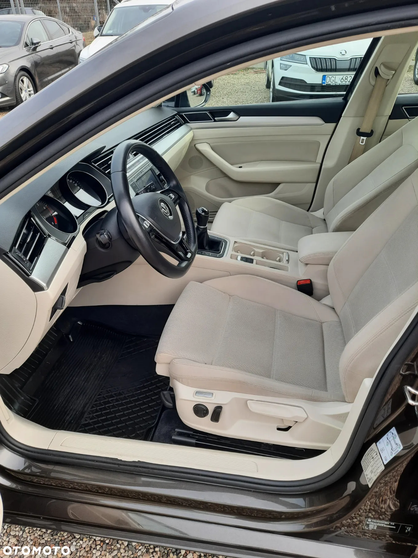 Volkswagen Passat 1.8 TSI BMT Comfortline - 26