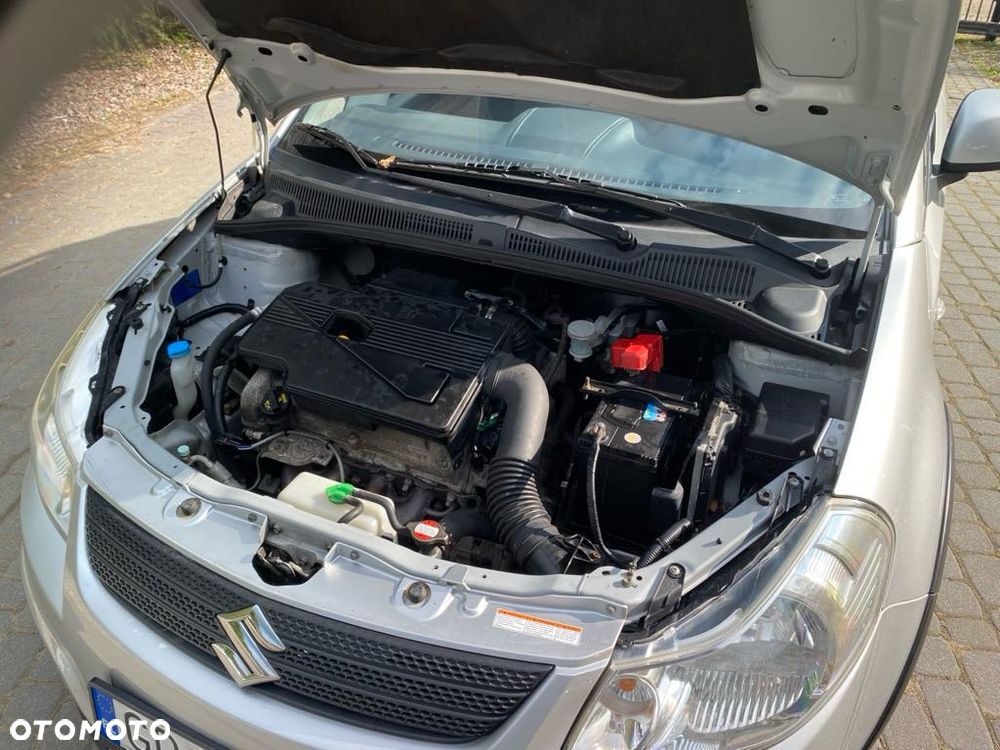 Suzuki SX4 1.6 GS / Premium - 8