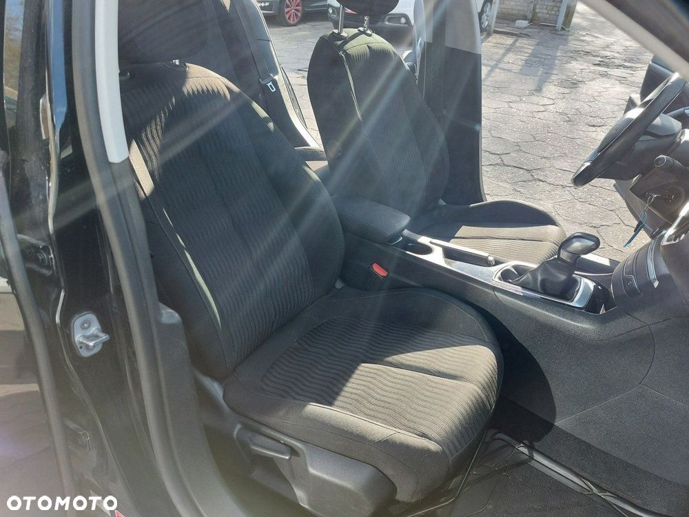 Peugeot 308 - 16