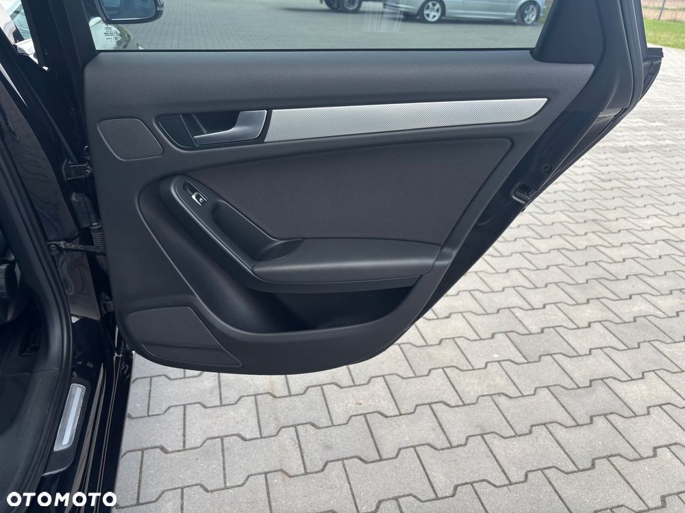 Audi A4 Avant 2.0 TDI DPF quattro Attraction - 35