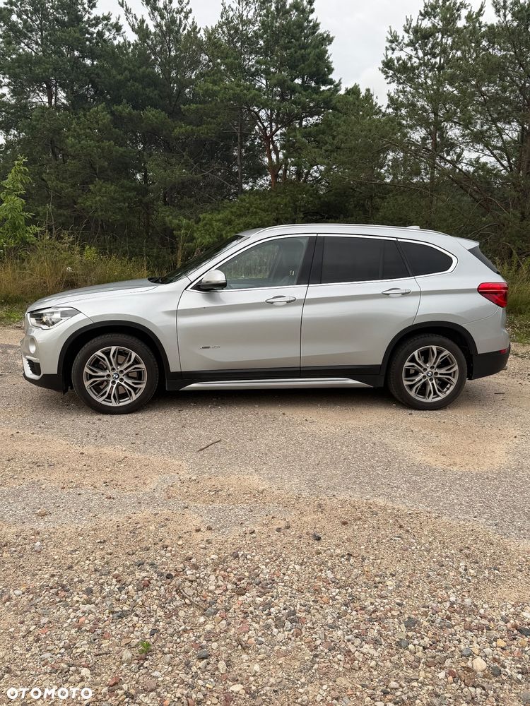 BMW X1 xDrive25i GPF Advantage - 4