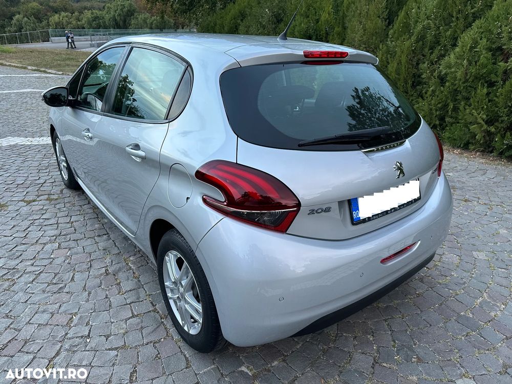 Peugeot 208 1.2 L PureTech Allure - 4