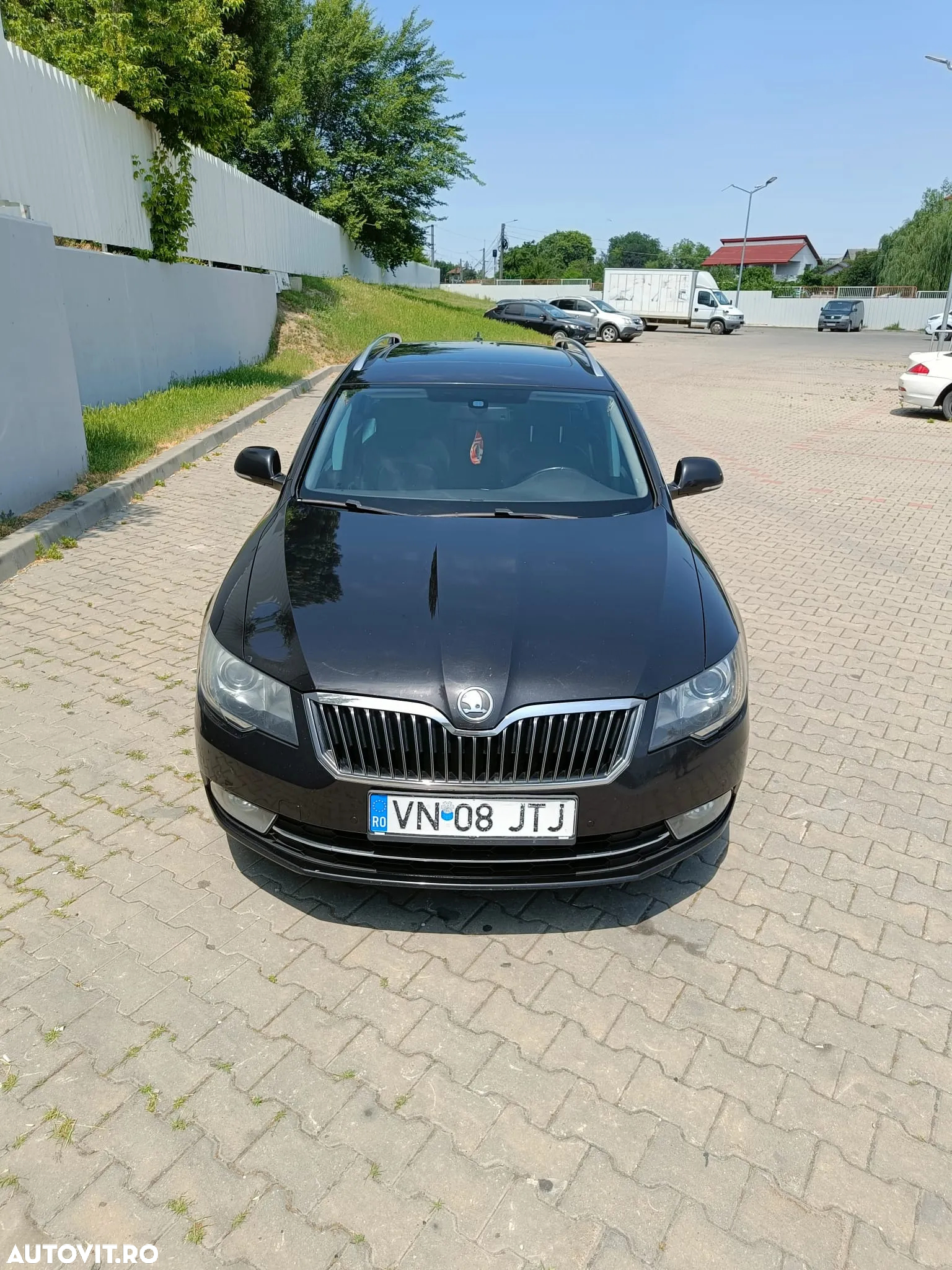 Skoda Superb 2.0 TDI DSG Elegance - 9