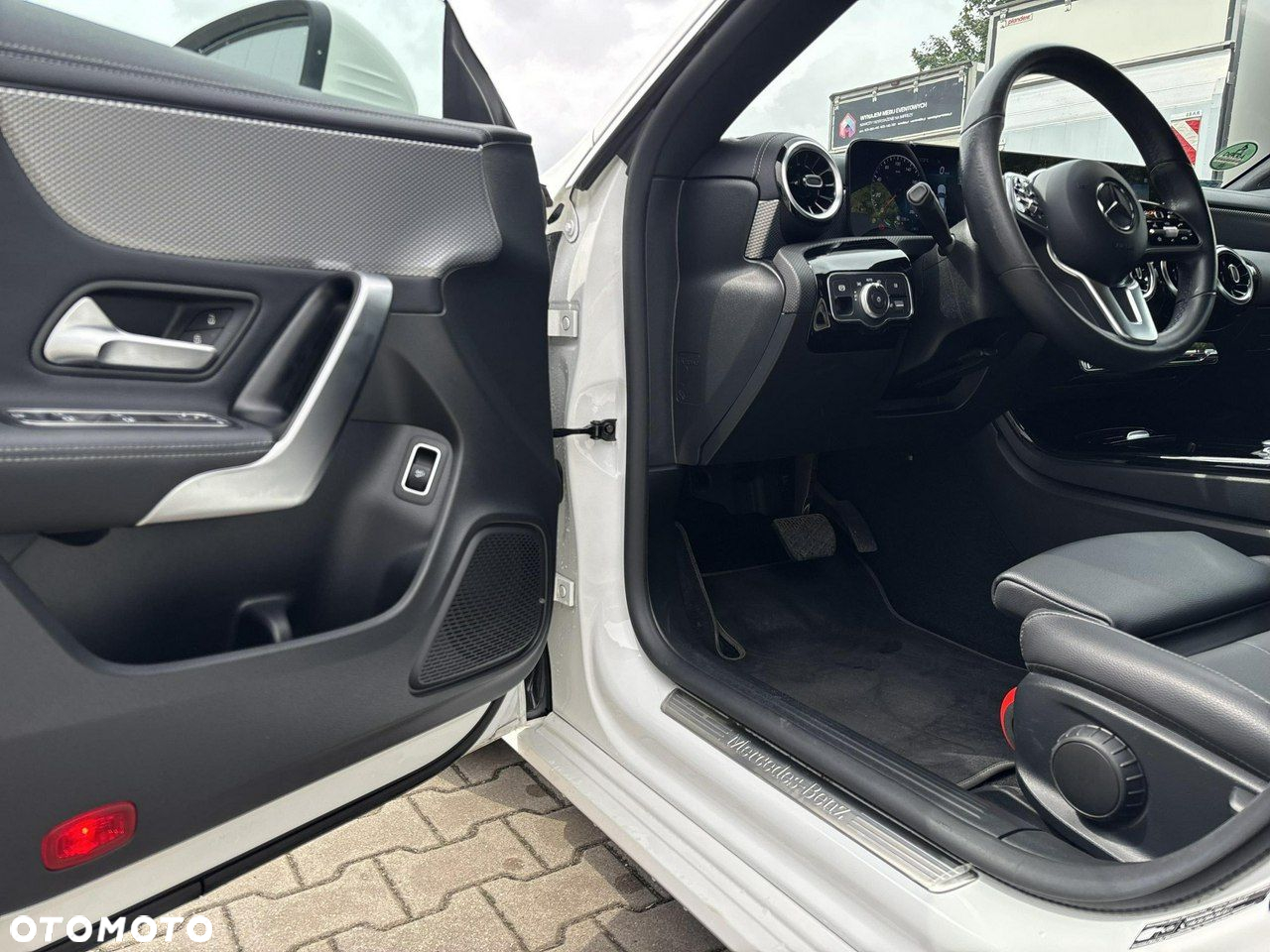 Mercedes-Benz CLA - 10