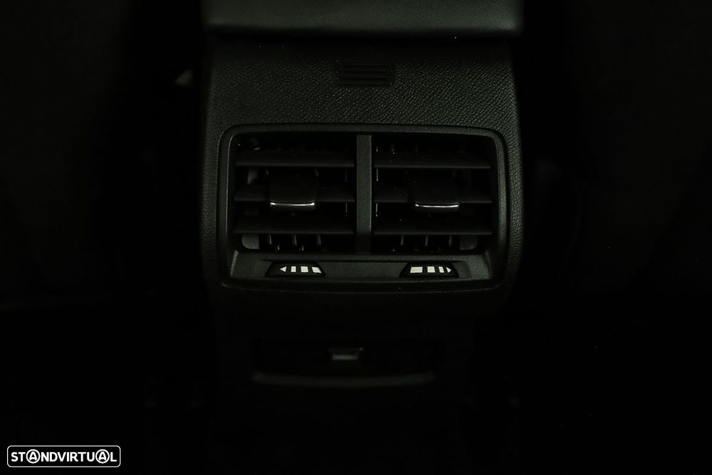 Citroën C4 1.2 PureTech Plus EAT8 - 46