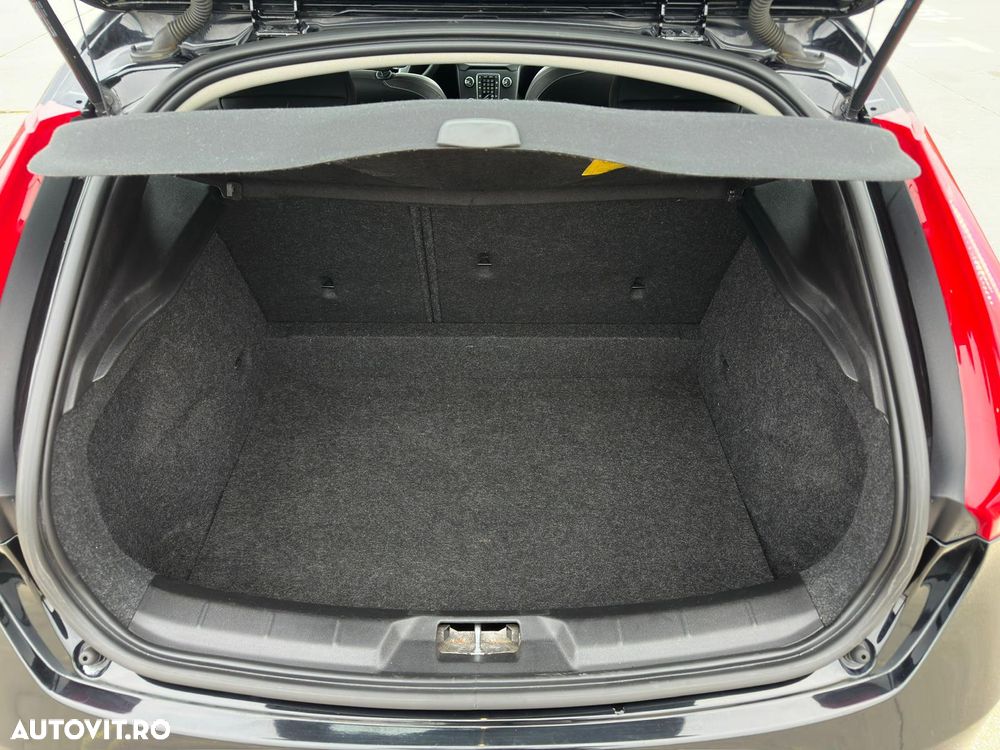 Volvo V40 D3 Plus - 16