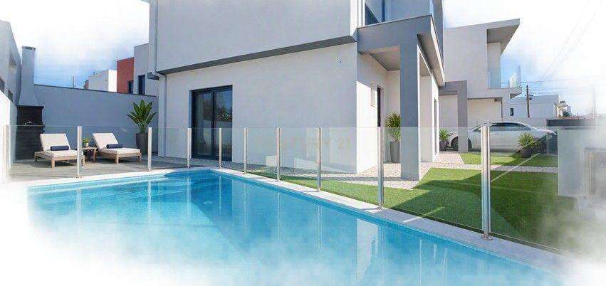 Moradia T4 ( semi-nova)  com piscina de agua salgada em Fernao Ferro - Grande imagem: 5/42