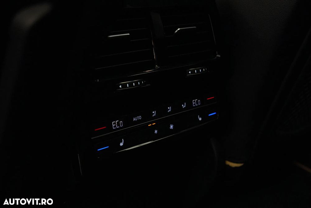 Volkswagen Touareg 3.0 V6 TDI 4Motion DPF Automatik R-Line - 18